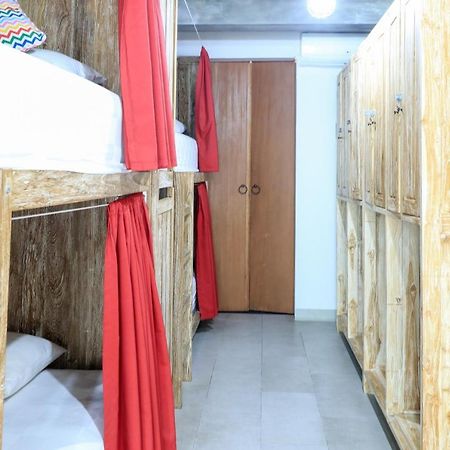 Base Guest House Canggu Εξωτερικό φωτογραφία