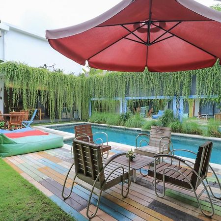 Base Guest House Canggu Εξωτερικό φωτογραφία
