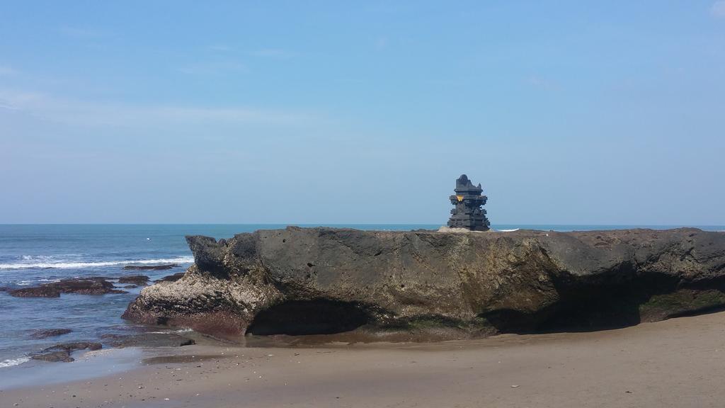 Base Guest House Canggu Εξωτερικό φωτογραφία