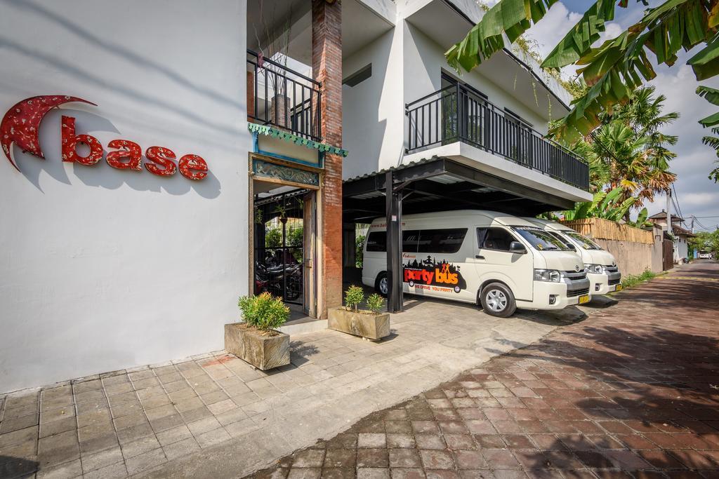 Base Guest House Canggu Εξωτερικό φωτογραφία