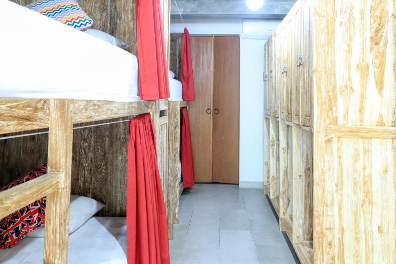 Base Guest House Canggu Εξωτερικό φωτογραφία