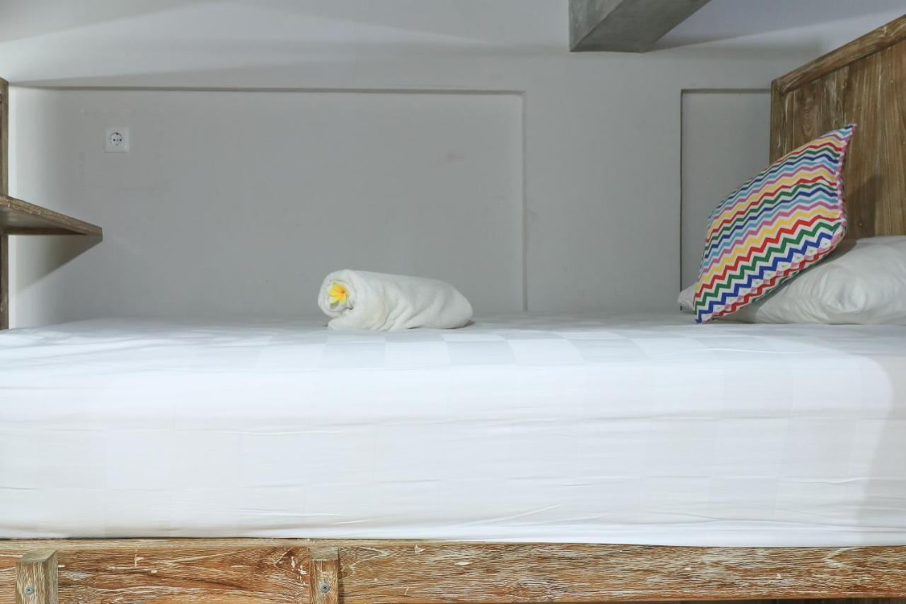Base Guest House Canggu Εξωτερικό φωτογραφία