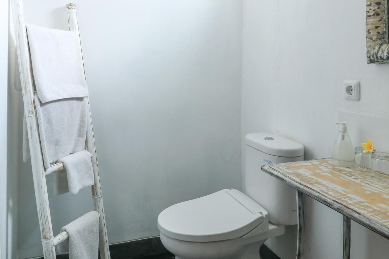 Base Guest House Canggu Εξωτερικό φωτογραφία